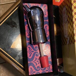 BX50 Silver and Red Bar Pourer